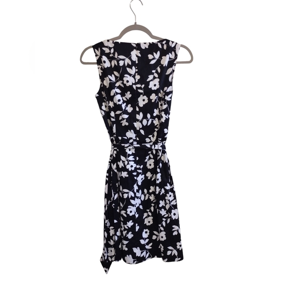 Anne Klein Black and White A Line Belted Dress Size 2 Resortwear - Picture 4 of 7